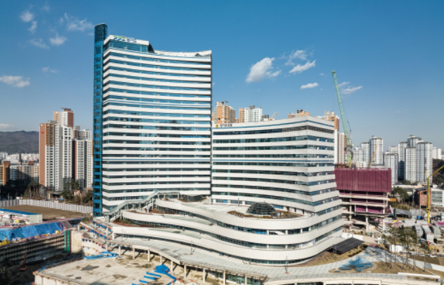경기도청 광교청사 전경1.png
