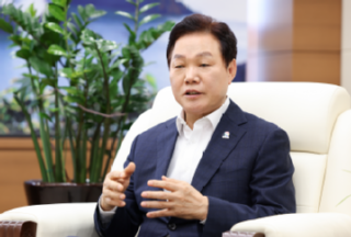 캡처박완수사진25-6월.PNG