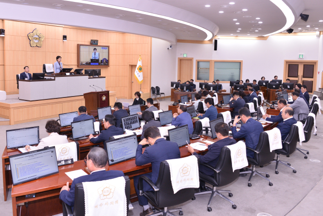 시의회 본회의장 전경.jpg