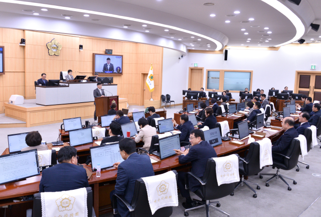 [건의안 2] 20251215 - 구민호 여수시의회 의원, 석유화학산업 경쟁력 강화 위한 후속대책 마련 촉구 (1).jpg