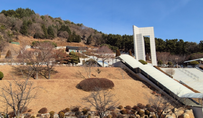 캡처 묘지 전경.PNG