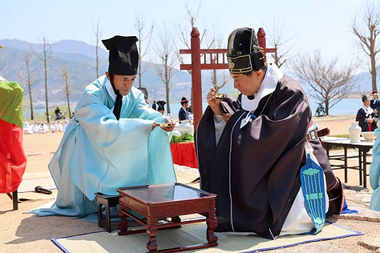 가야진용신제 봉행 및 한마당축제.jpg