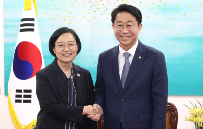 캡처 한성숙 총리-조정식 의장.PNG