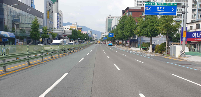 마산회원구, 3·15대로·금강로 일원 노면표시 정비 완료(마산회원구 경제교통과) (3.15대로).JPG